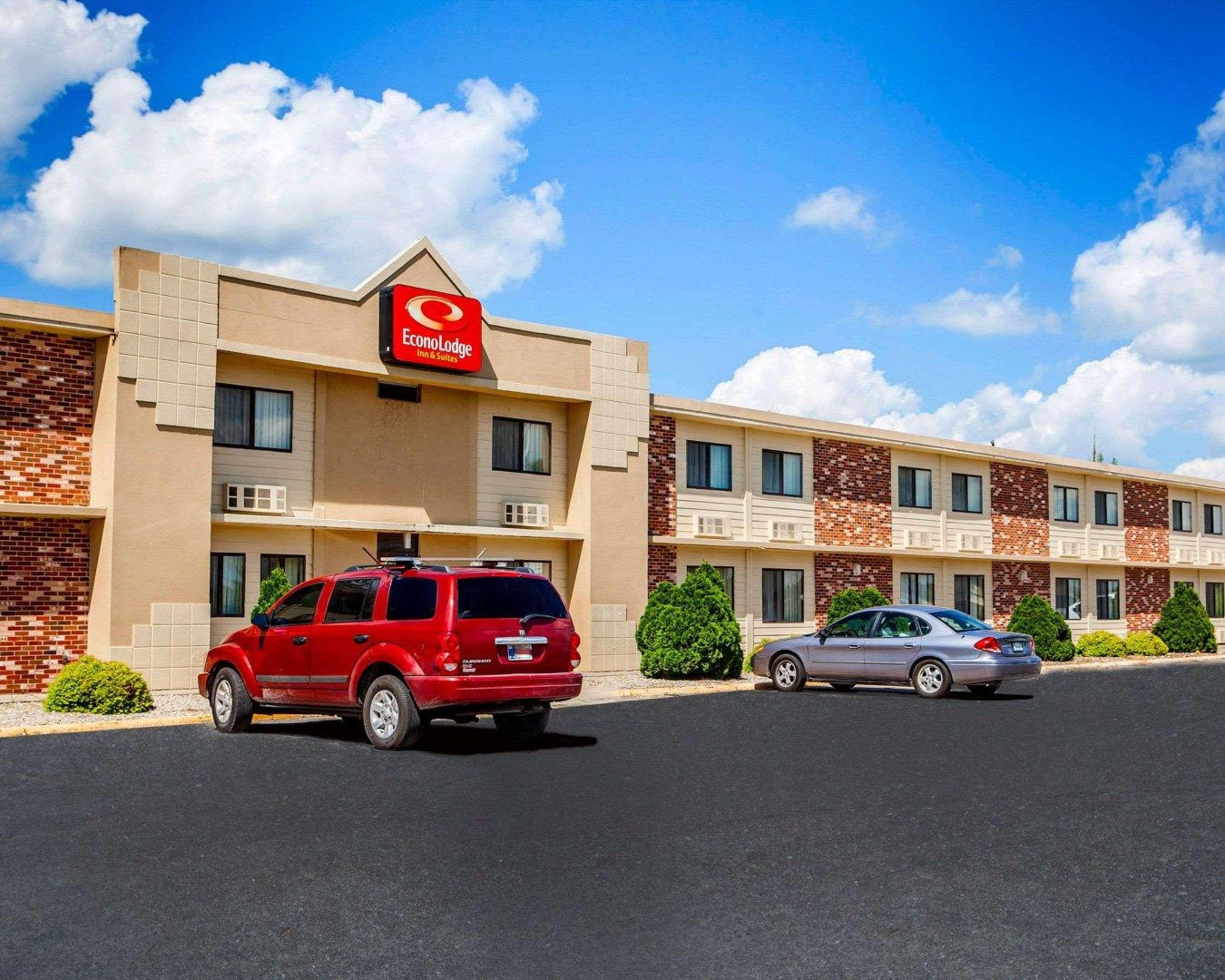 Econo Lodge Inn & Suites Newton Eksteriør billede